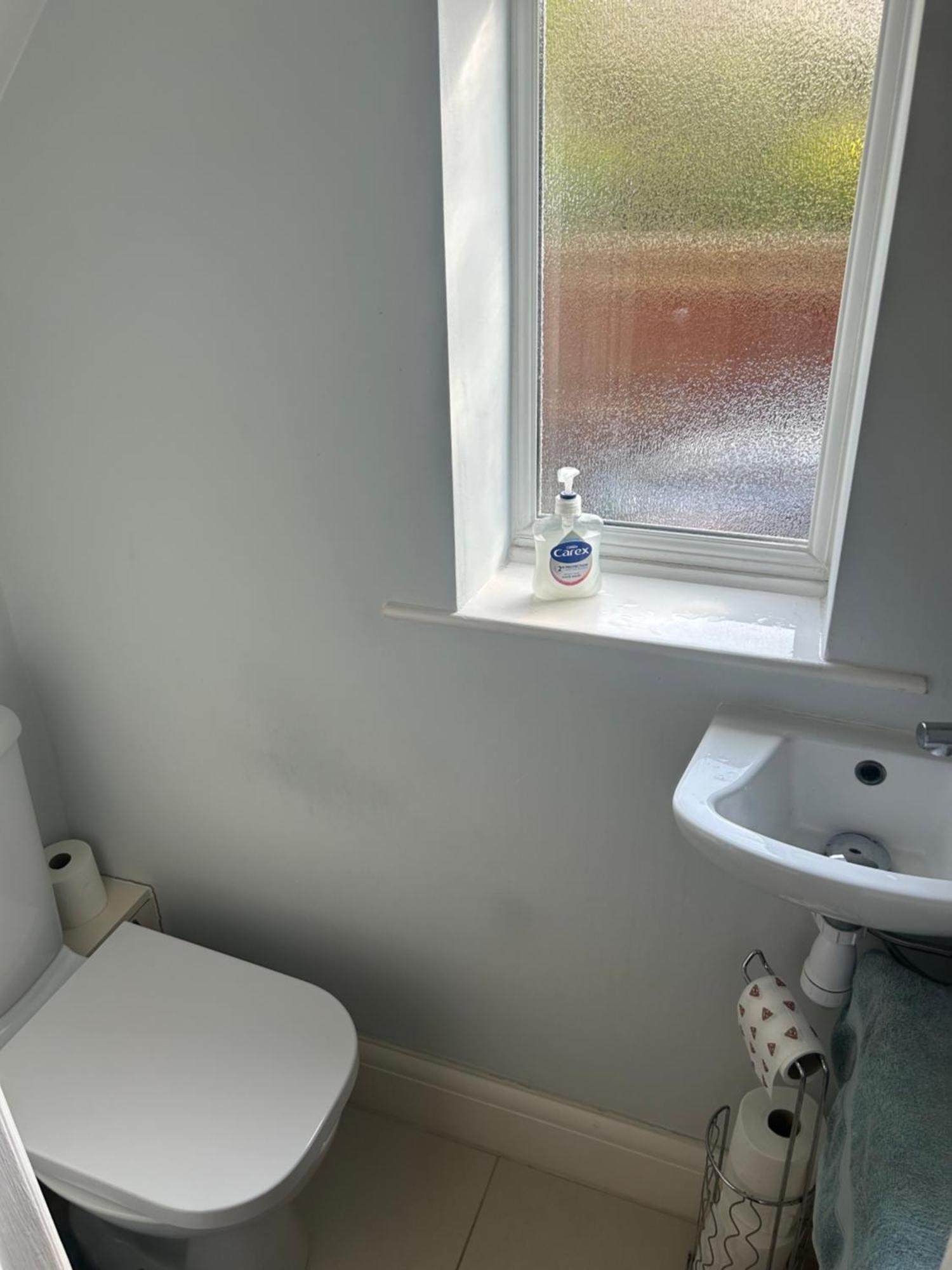 Lovely, Large Double Bedroom With Park View In Home Hazel Grove Экстерьер фото
